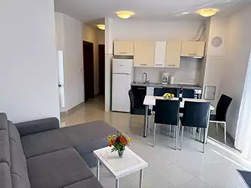 Apartment 1 photo 2
