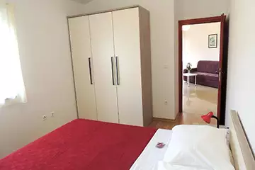 Apartment 4 photo 5