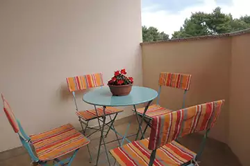 Apartment 6 photo 8