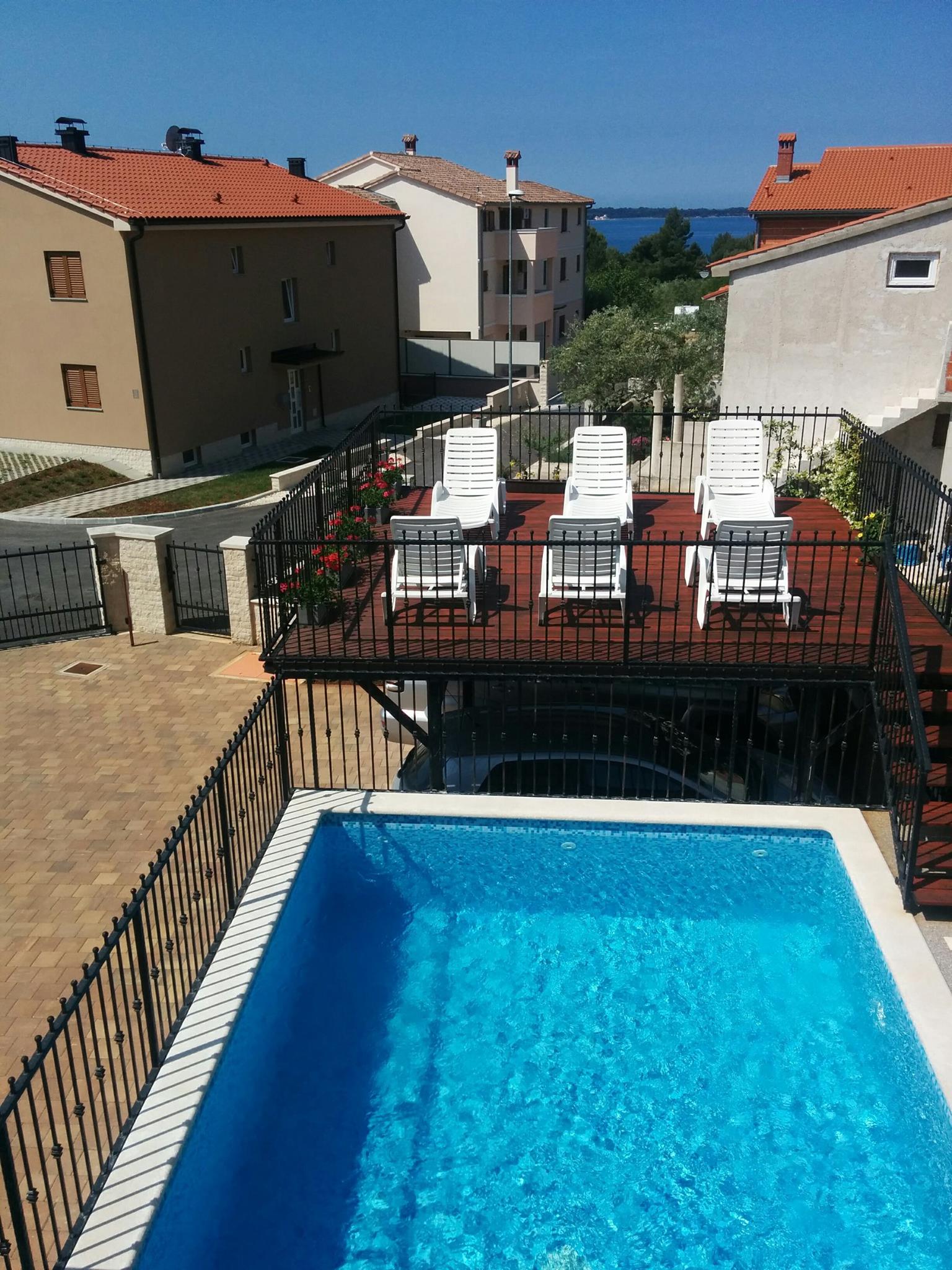 Pool photo 5
