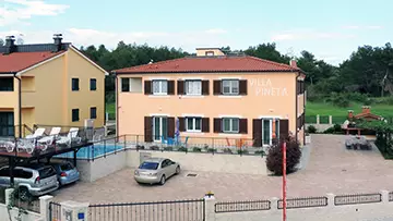 Villa Pineta thumbnail 1